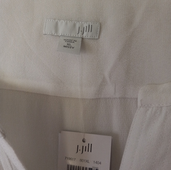 JJill poet blouse new with tags. - Picture 4 of 4
